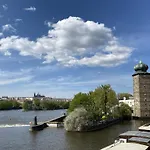 Celakovsky-5 By Interhome * 布拉格