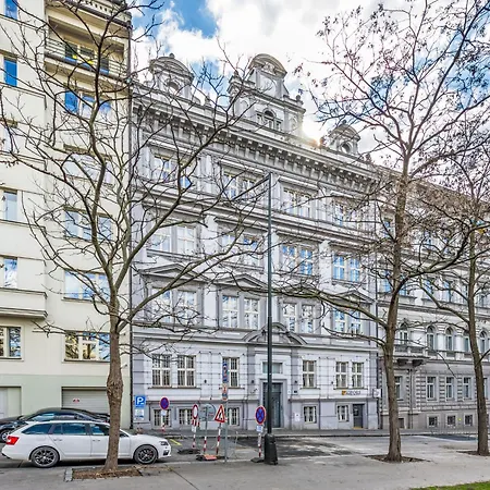 Celakovsky-5 By Interhome Appartement