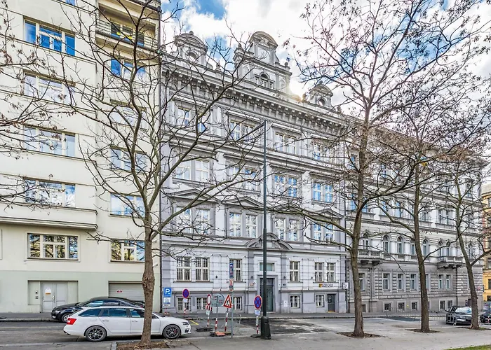 Celakovsky-5 By Interhome Appartement